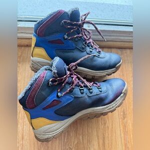 Columbia Women’s Hiking Boots – Size 7.5 | Waterproof Outdoor Shoes